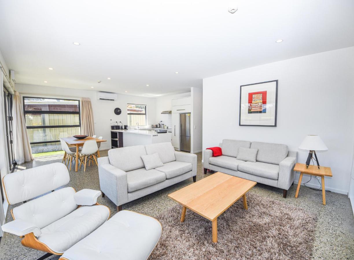 Tenby Apartments Уанака Екстериор снимка