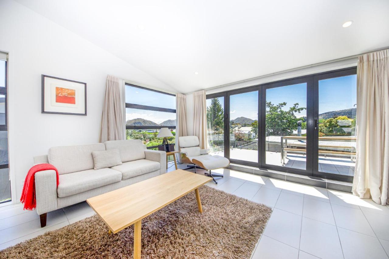 Tenby Apartments Уанака Екстериор снимка
