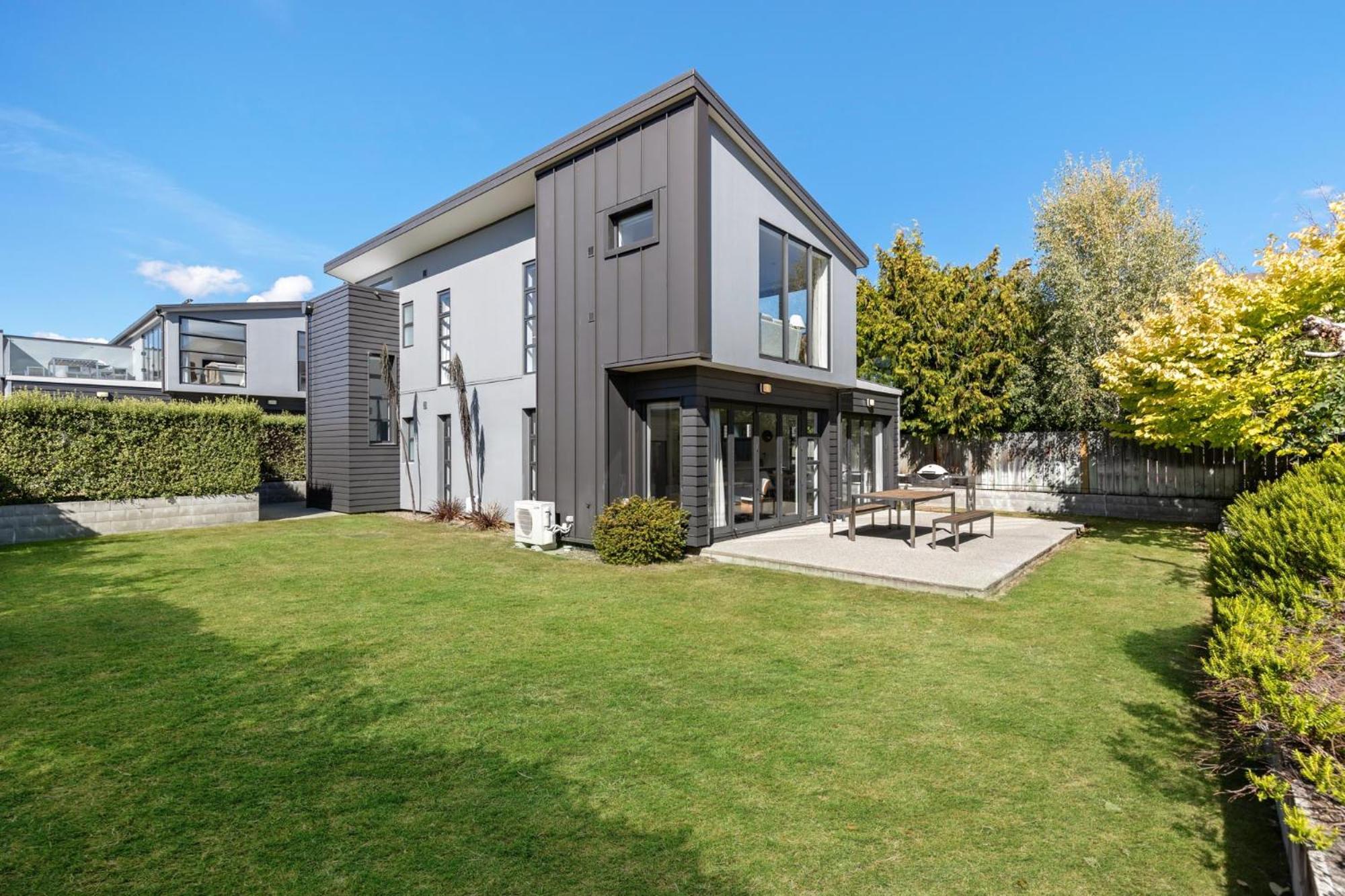 Tenby Apartments Уанака Екстериор снимка